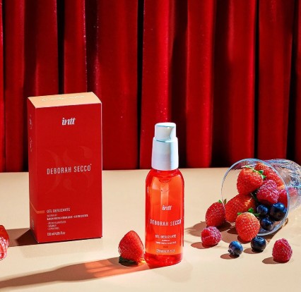 Gel Lubrificante Íntimo INTT e Deborah Secco