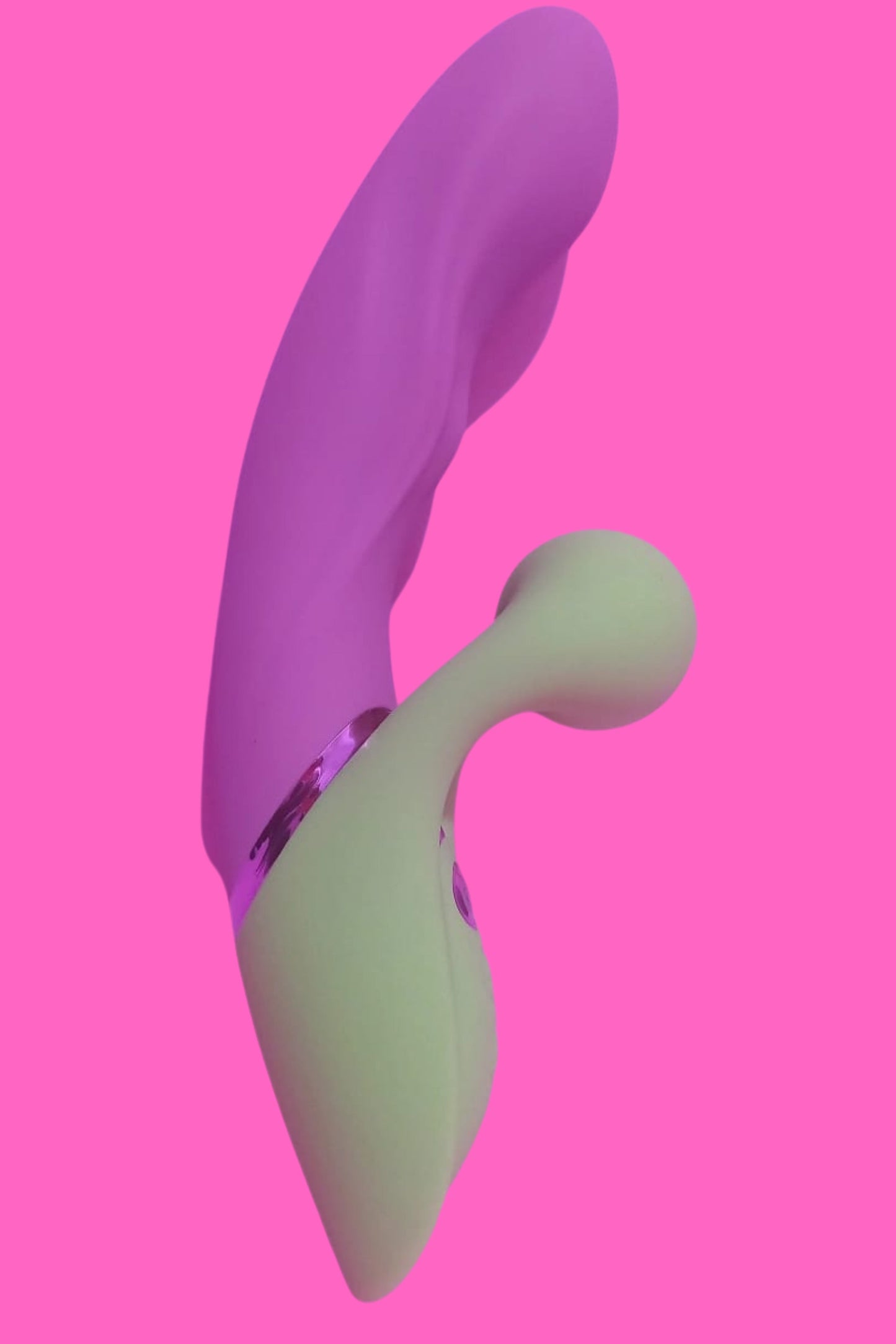 Macetando – Vibrador Penetrável com Função Tapping e Estimulador de Clitóris