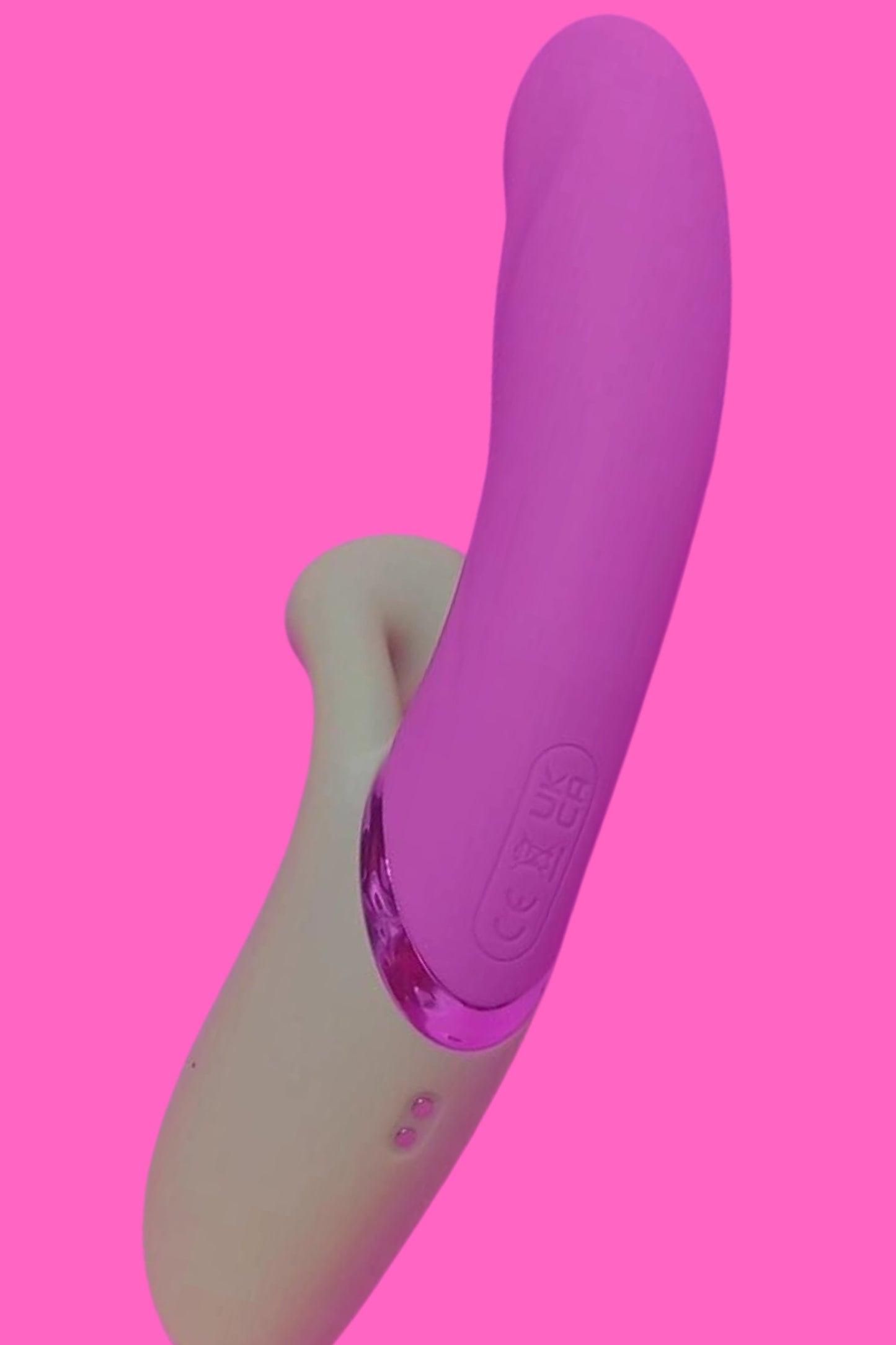 Macetando – Vibrador Penetrável com Função Tapping e Estimulador de Clitóris